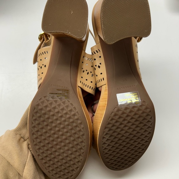 AEROSOLES Beige Cutout Sandals - Picture 5 of 7